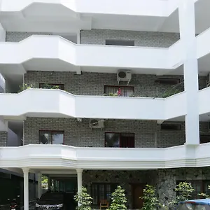 Hotel Heaven Gardens, Kochi