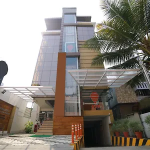 Hotel Oyo 3283 Puthens Capitol, Kochi
